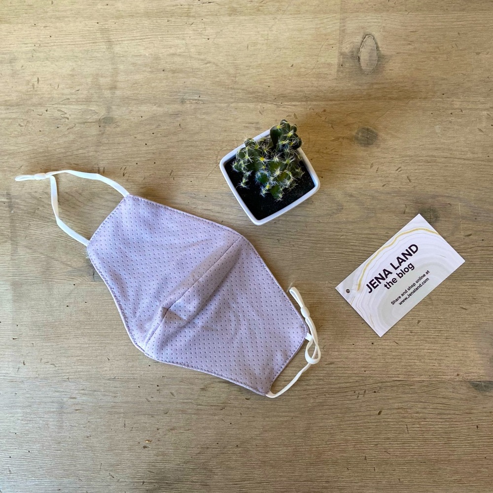 FREE w/ BUNDLE  * Gray Mesh Face Mask Cove…